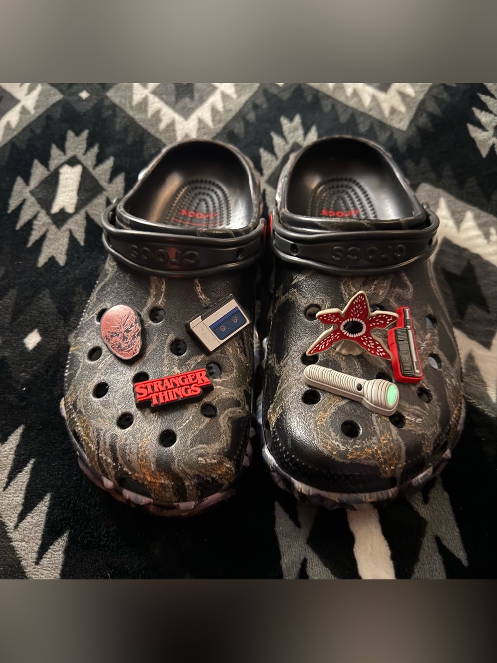 Crocs X Stranger Things - Picture 5 of 8